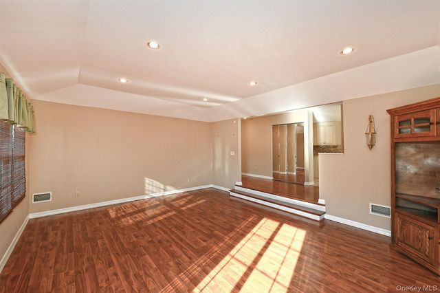 104 Lakebridge Drive N, Kings Park, NY 11754