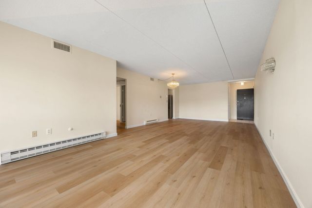 51 Melrose St 5F, Melrose, MA 02176