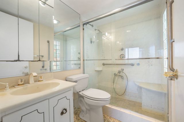 51 Melrose St 5F, Melrose, MA 02176