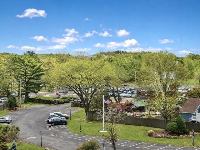 51 Melrose St 5F, Melrose, MA 02176