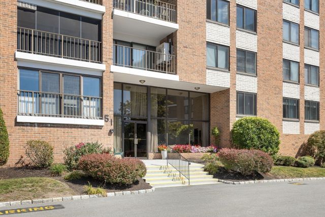 51 Melrose St 5F, Melrose, MA 02176