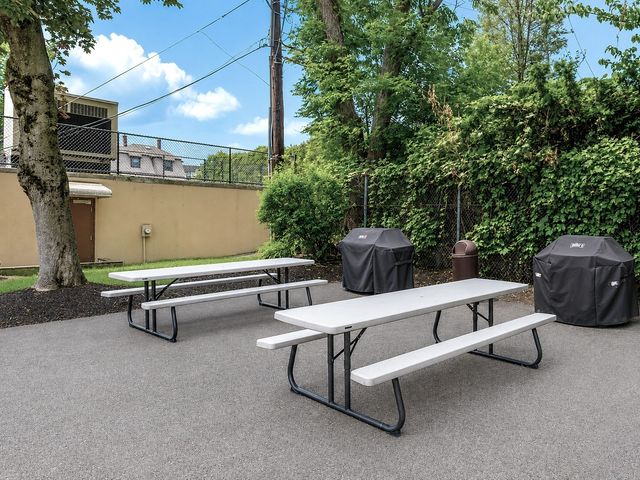 51 Melrose St 5F, Melrose, MA 02176
