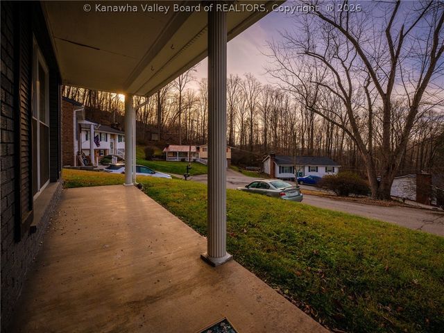 313 Eureka Road, Charleston, WV 25314