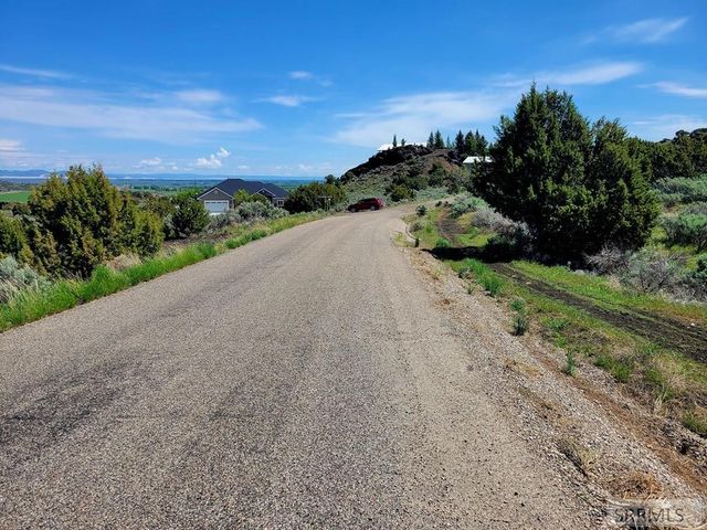 L17B5 Outlaw Pass, Menan, ID 83434