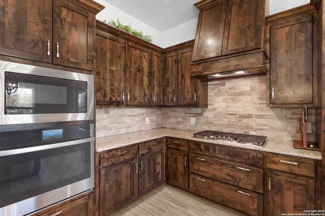 710 Stars And Stripes, Fischer, TX 78623