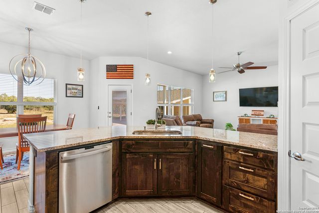 710 Stars And Stripes, Fischer, TX 78623