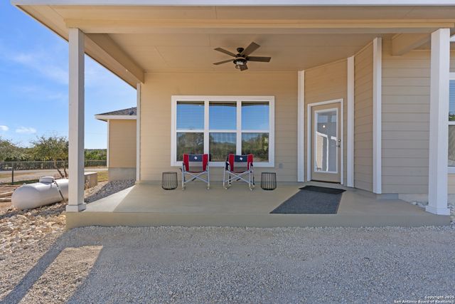 710 Stars And Stripes, Fischer, TX 78623