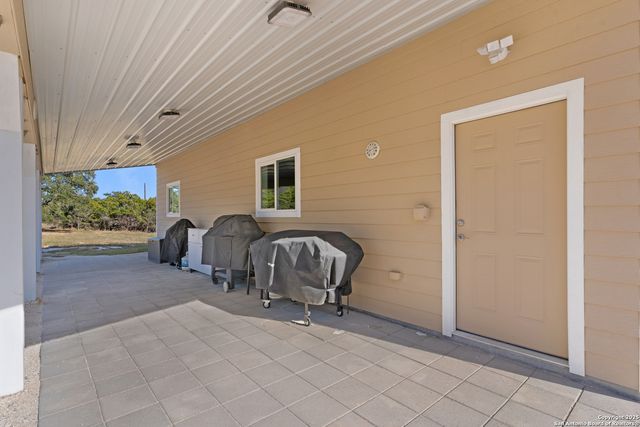 710 Stars And Stripes, Fischer, TX 78623