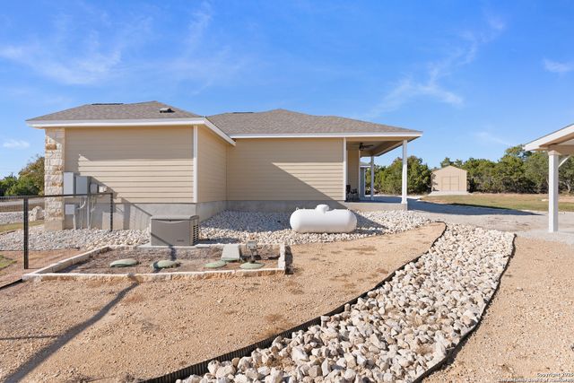710 Stars And Stripes, Fischer, TX 78623