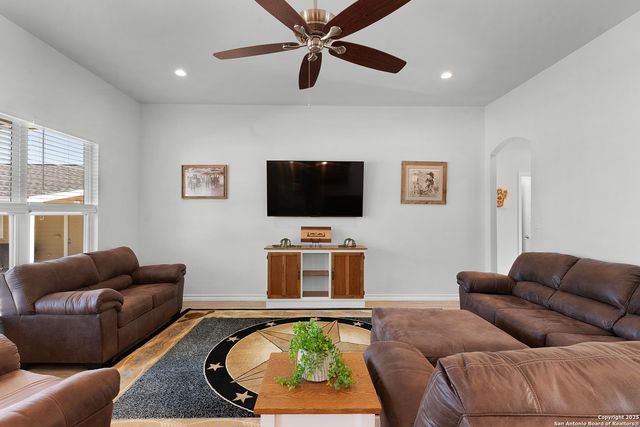 710 Stars And Stripes, Fischer, TX 78623