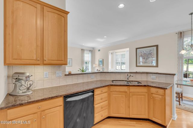 44 Winged Foot Road, Jackson, NJ 08527