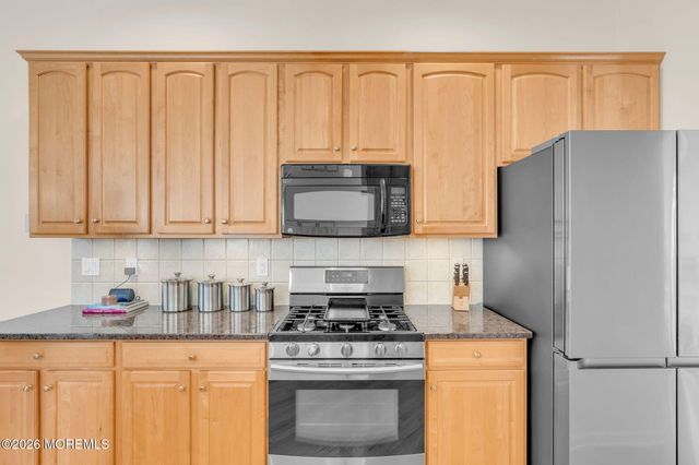 44 Winged Foot Road, Jackson, NJ 08527