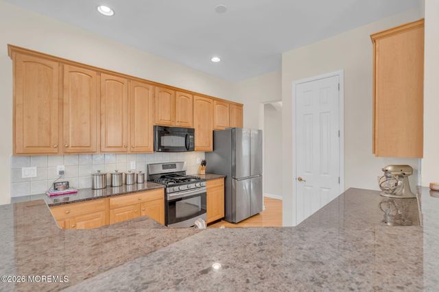 44 Winged Foot Road, Jackson, NJ 08527