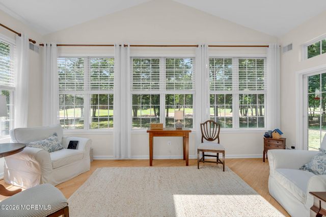 44 Winged Foot Road, Jackson, NJ 08527