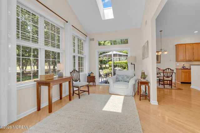 44 Winged Foot Road, Jackson, NJ 08527