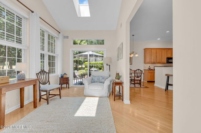 44 Winged Foot Road, Jackson, NJ 08527