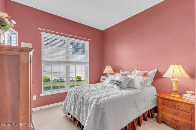 44 Winged Foot Road, Jackson, NJ 08527