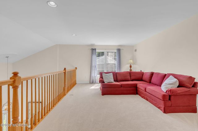 44 Winged Foot Road, Jackson, NJ 08527