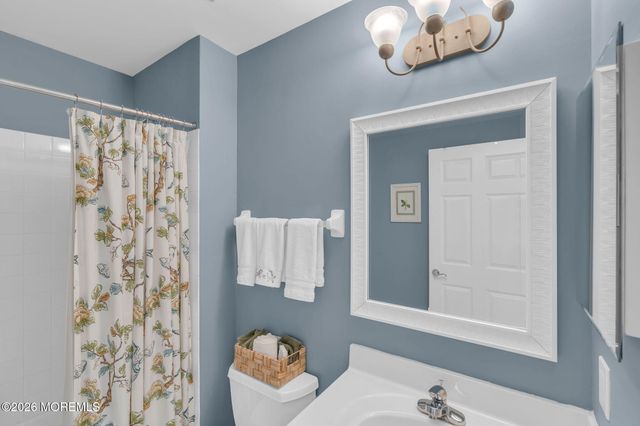 44 Winged Foot Road, Jackson, NJ 08527