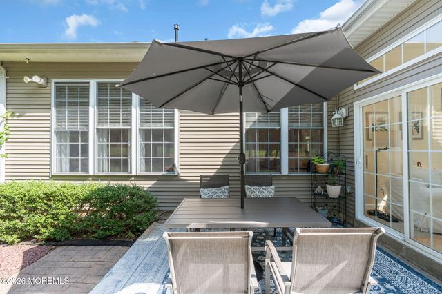 44 Winged Foot Road, Jackson, NJ 08527