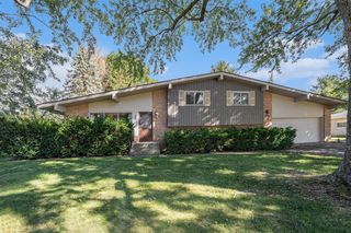 300 Maplecrest Avenue, Sturgis, MI 49091