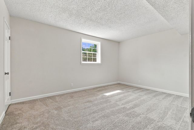 110 Highlander Dr, Hendersonville, TN 37075