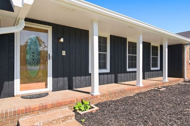 110 Highlander Dr, Hendersonville, TN 37075