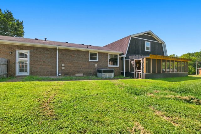 110 Highlander Dr, Hendersonville, TN 37075