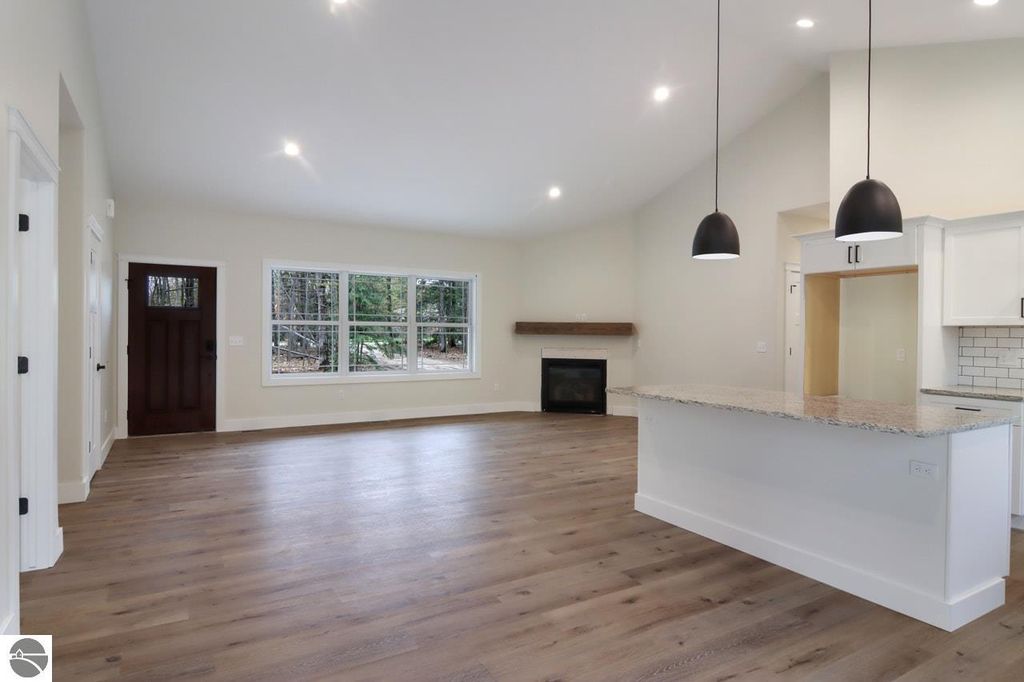 Image 3 of property listing at 10201 Thiel Road, Traverse City, MI 49685