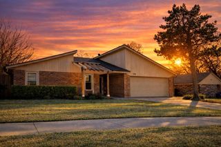 516 Elmcrest Drive, Norman, OK 73071
