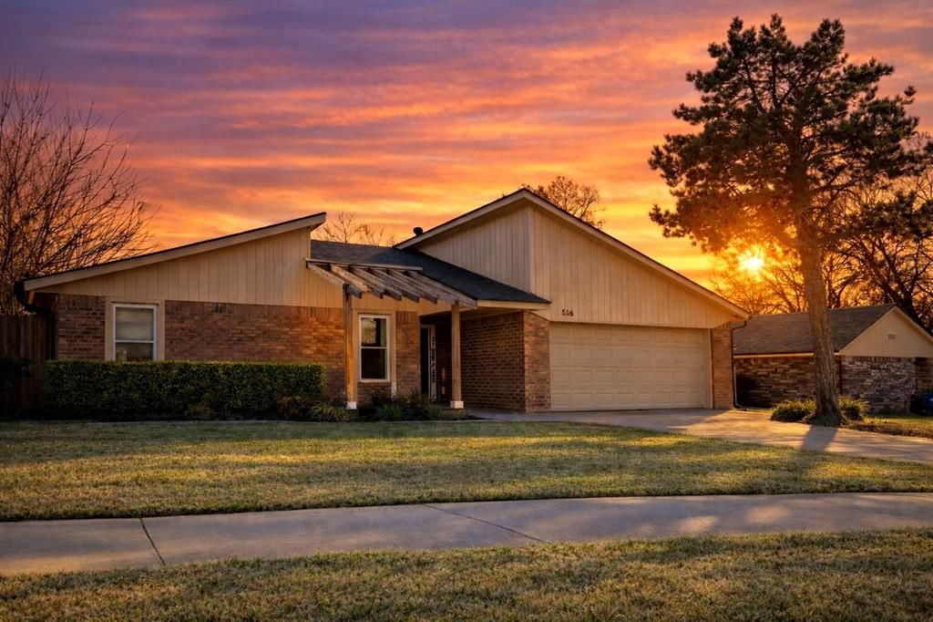 516 Elmcrest Drive, Norman, OK 73071