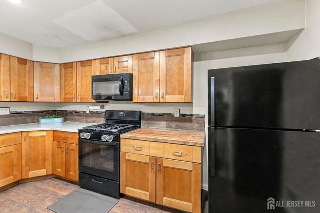 13 Forest Garden Drive, Matawan, NJ 07747