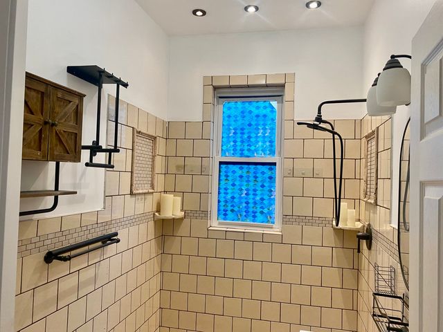 2535 S Christiana Avenue, Chicago, IL 60623