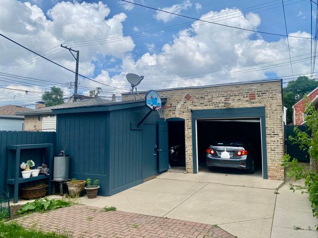 2535 S Christiana Avenue, Chicago, IL 60623