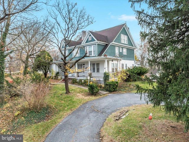 1017 WINCHESTER AVE, Martinsburg, WV 25401