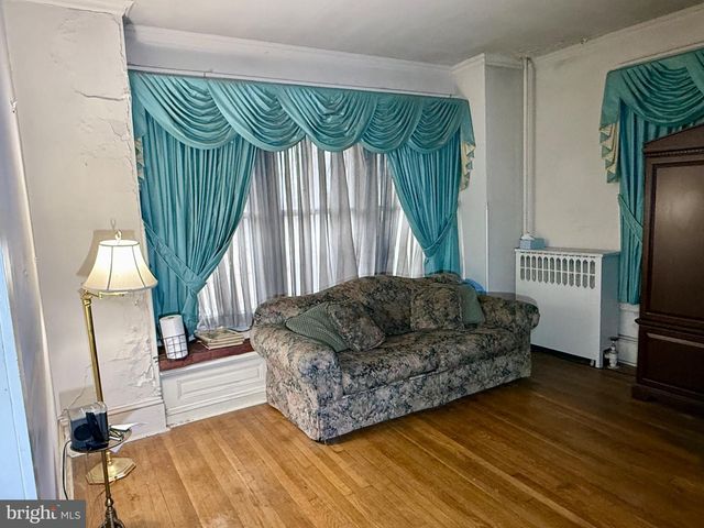 1017 WINCHESTER AVE, Martinsburg, WV 25401