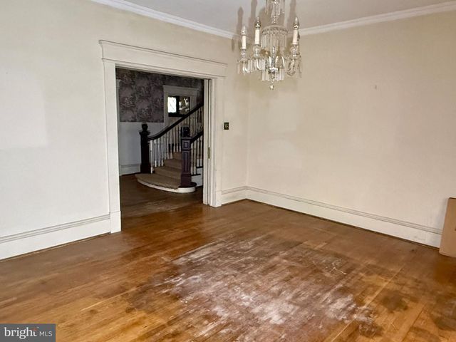 1017 WINCHESTER AVE, Martinsburg, WV 25401