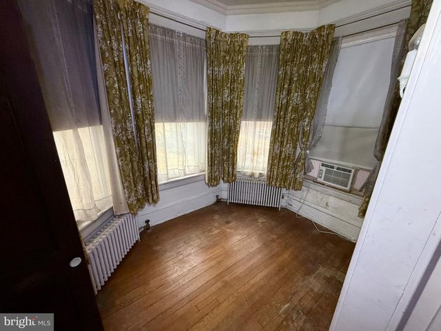 1017 WINCHESTER AVE, Martinsburg, WV 25401