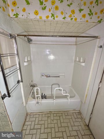 1017 WINCHESTER AVE, Martinsburg, WV 25401