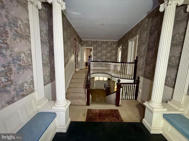 1017 WINCHESTER AVE, Martinsburg, WV 25401