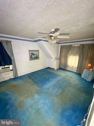 1017 WINCHESTER AVE, Martinsburg, WV 25401