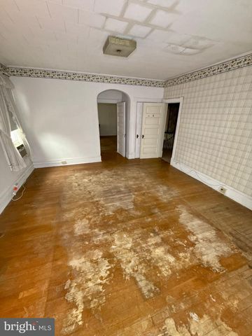 1017 WINCHESTER AVE, Martinsburg, WV 25401