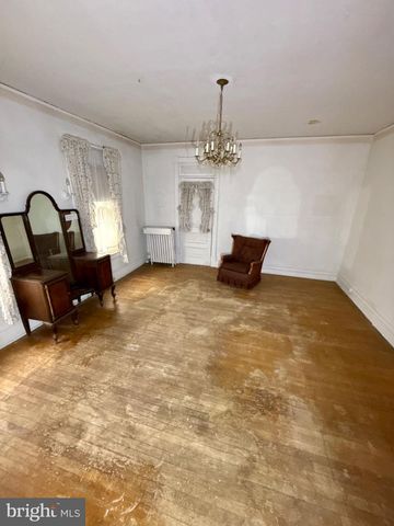 1017 WINCHESTER AVE, Martinsburg, WV 25401