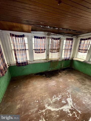 1017 WINCHESTER AVE, Martinsburg, WV 25401