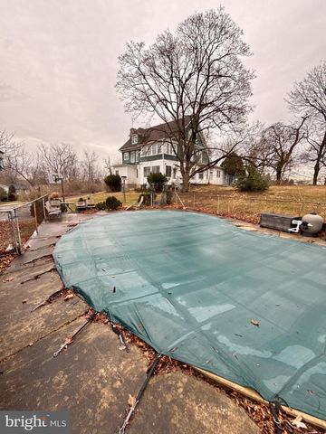 1017 WINCHESTER AVE, Martinsburg, WV 25401