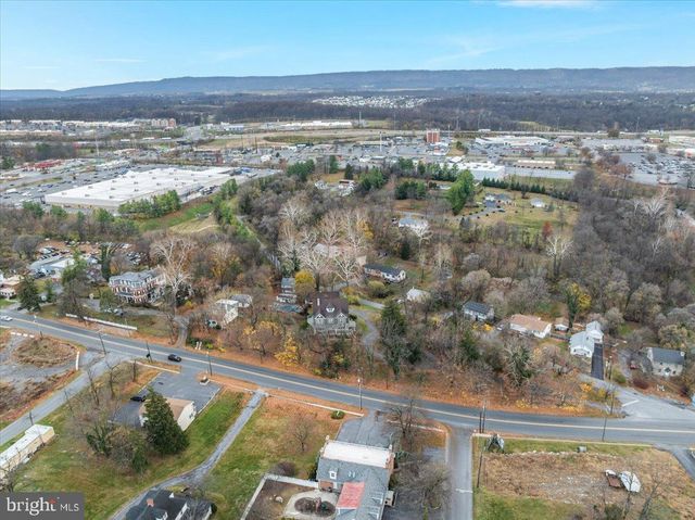 1017 WINCHESTER AVE, Martinsburg, WV 25401