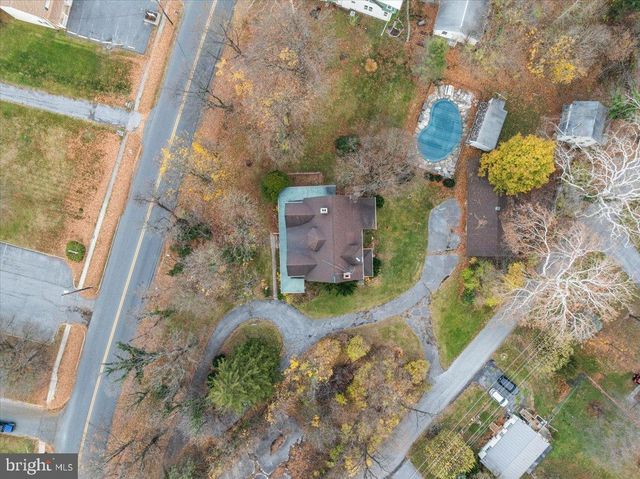 1017 WINCHESTER AVE, Martinsburg, WV 25401