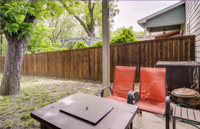 826 N Beckley Avenue, Dallas, TX 75203