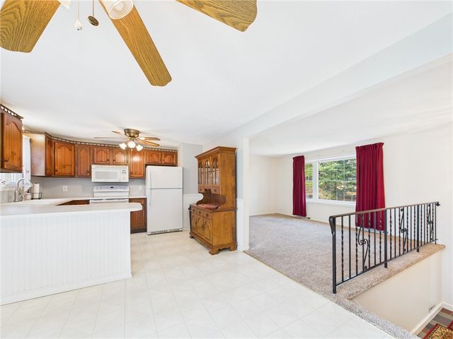 38 Pinecrest Drive, Exeter, RI 02822