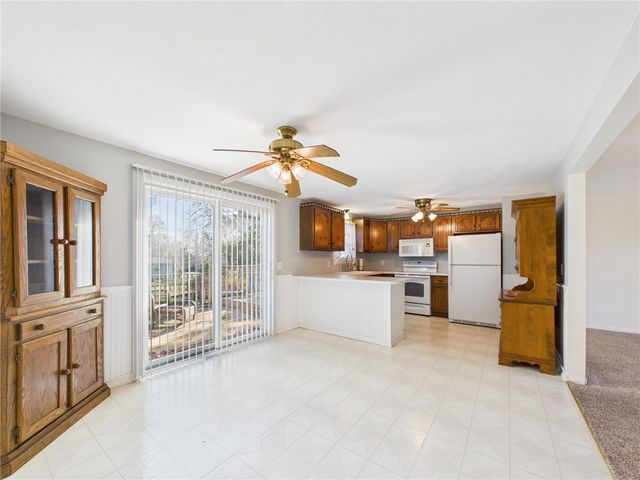 38 Pinecrest Drive, Exeter, RI 02822